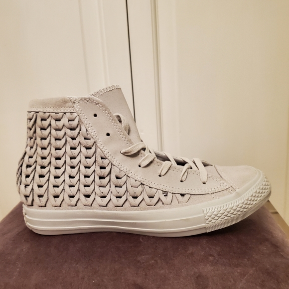 Suede Woven Converse - Picture 1 of 8